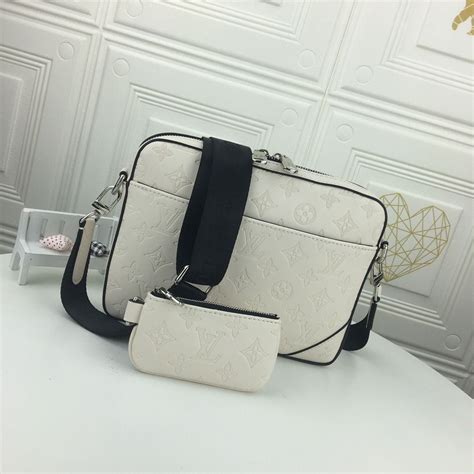 louis vuitton trio messenger bag white